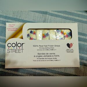 Color Street nails. Paint the Town. FDG345-A00301